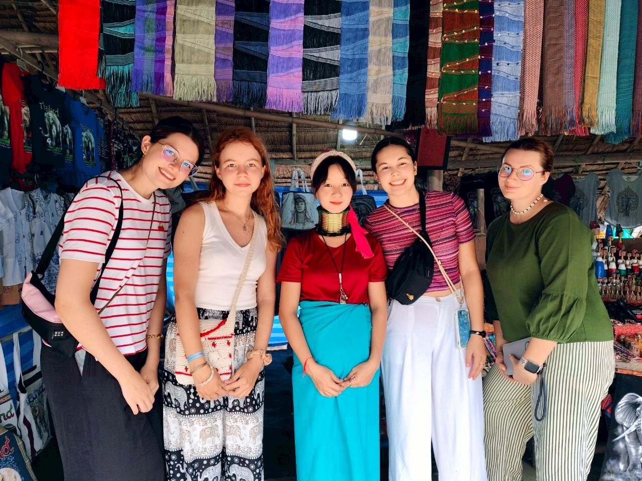 LINE_ALBUM_Chiang Mai Chiang Rai Highlights in One Day_260121_2