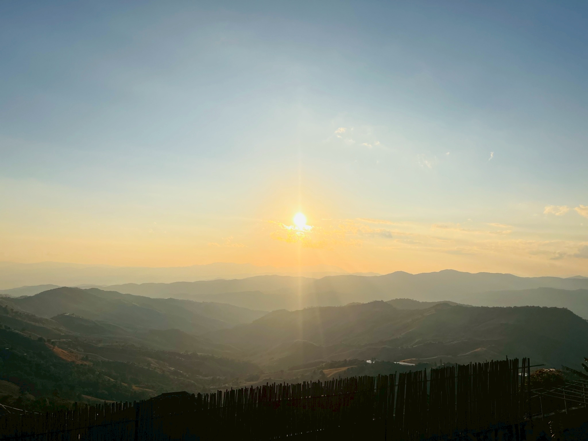 LINE_ALBUM_Chiang Rai Doi Chang Coffee Roasting _ Sunset Tou_260121_2