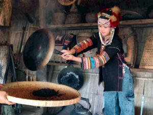 LINE_ALBUM_Chiang Rai Doi Chang Coffee Roasting _ Sunset Tou_260121_9