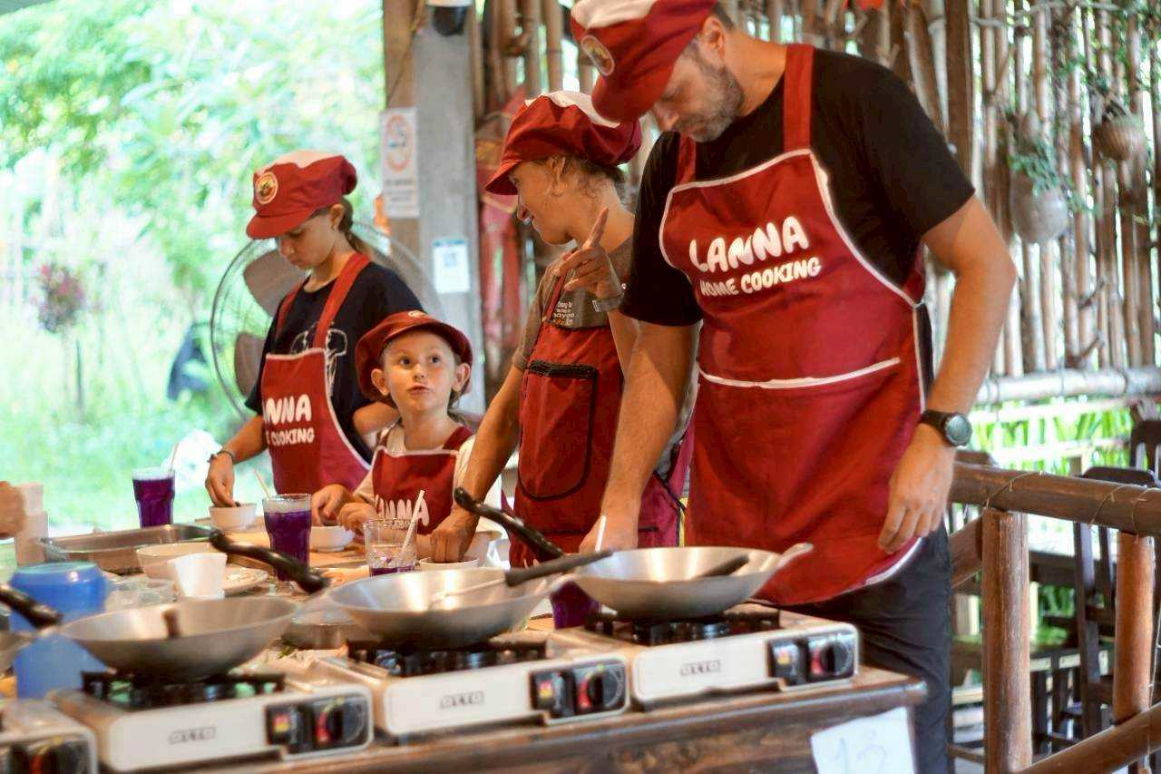 LINE_ALBUM_Chiang RaiLanna Home Cooking Class at Give Green_260121_11