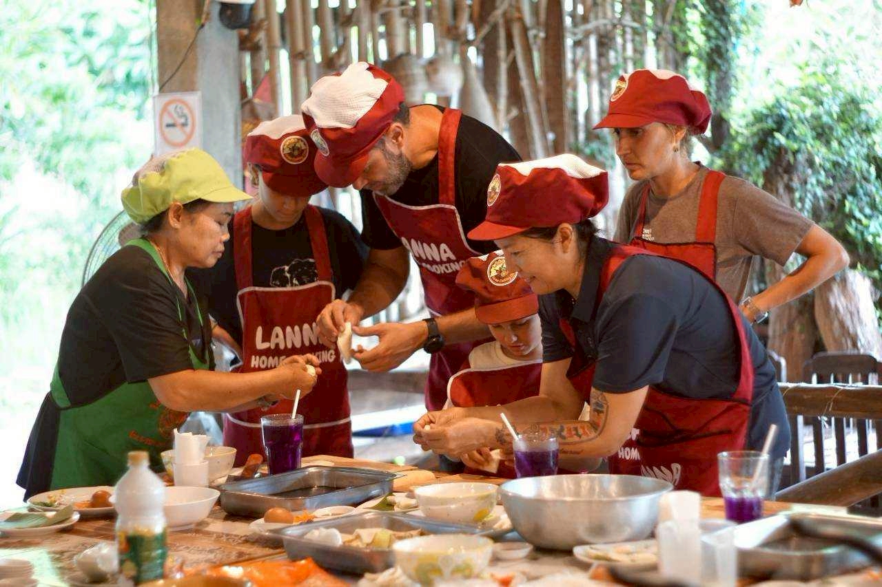 LINE_ALBUM_Chiang RaiLanna Home Cooking Class at Give Green_260121_14