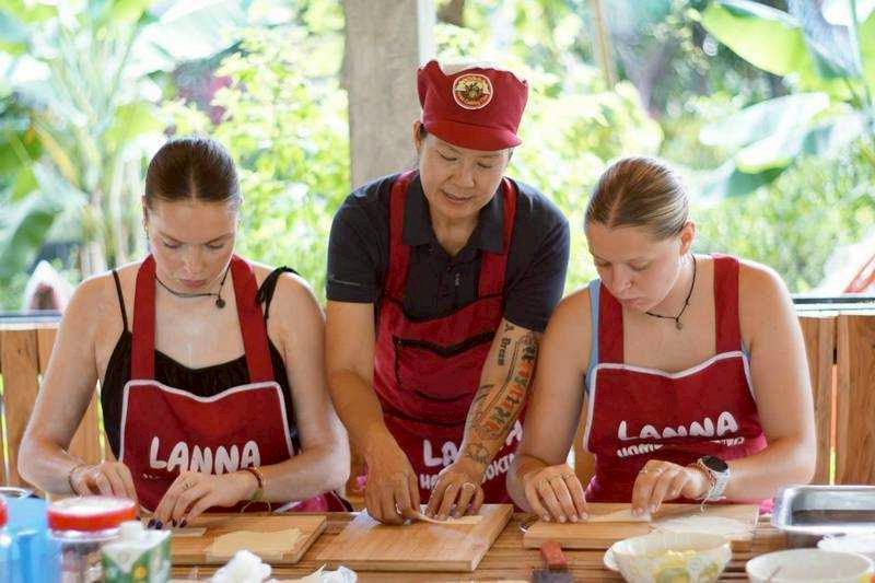LINE_ALBUM_Chiang RaiLanna Home Cooking Class at Give Green_260121_16