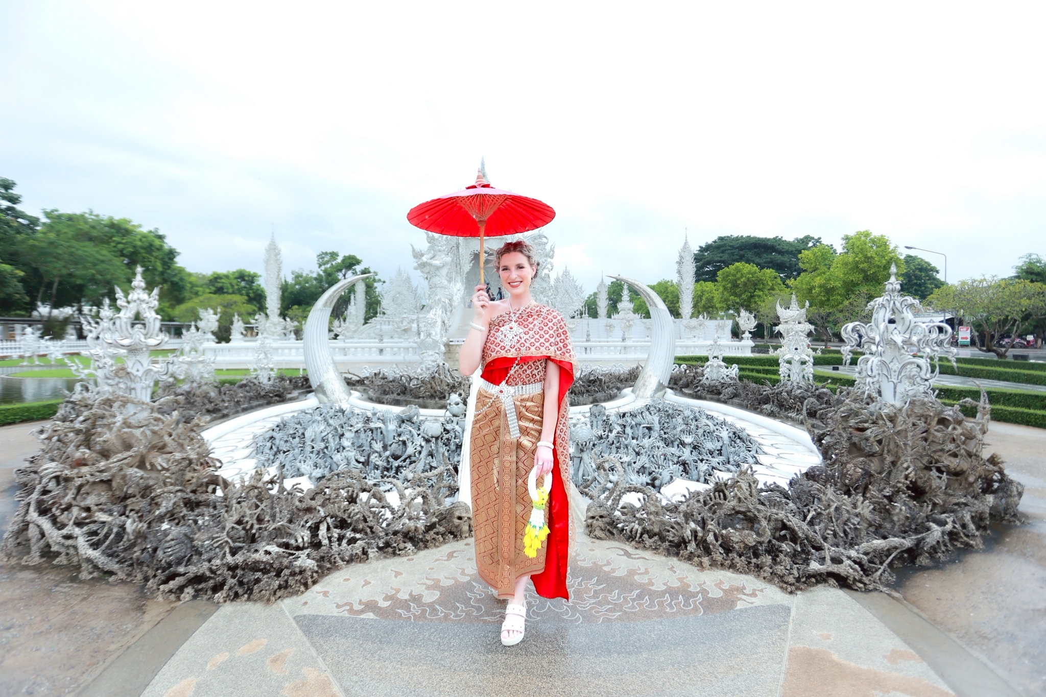 LINE_ALBUM_Chiang RaiPhotos of traditional Thai costumes -Wh_260121_2