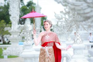 LINE_ALBUM_Chiang RaiPhotos of traditional Thai costumes -Wh_260121_7